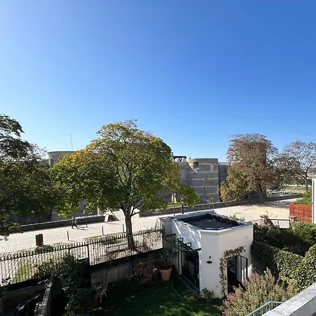 Апартаменты Maison Bout Du Monde Chateau Hyper Centre *