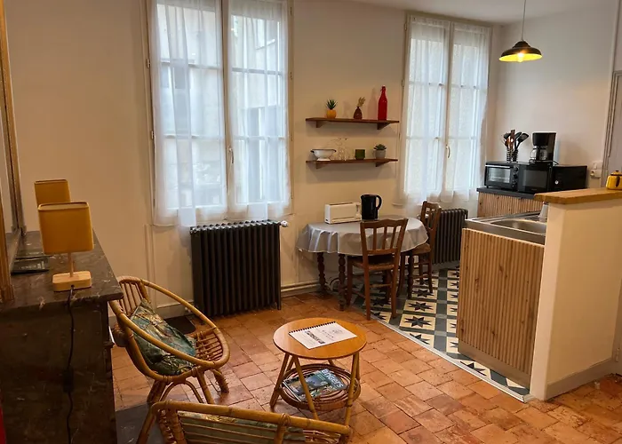 Maison Bout Du Monde Chateau Hyper Centre